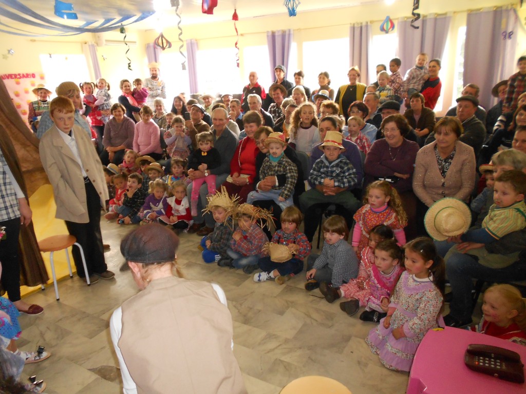 EMEIS realizam Festa Junina com atividades especiais