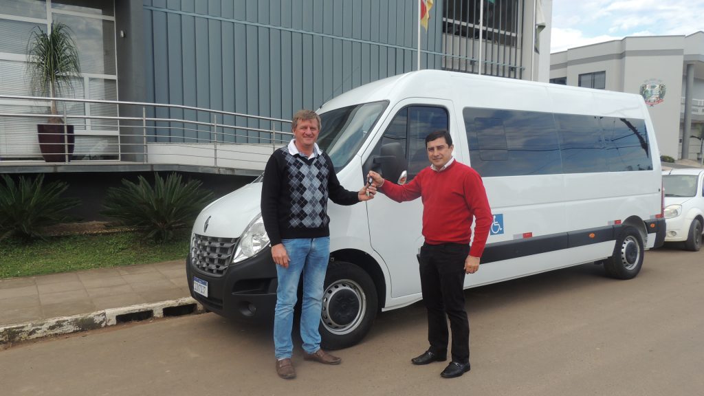 Secretaria de Saúde adquire uma nova Van Renault Master