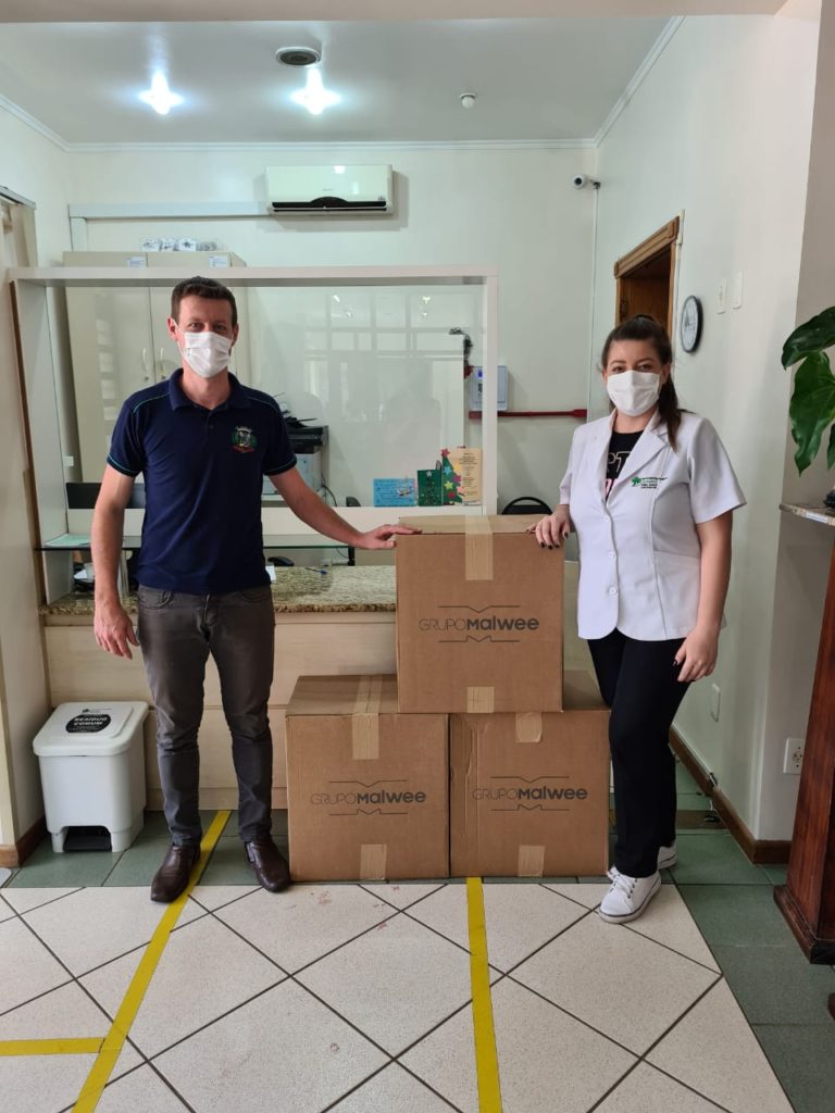Secretaria de Saúde do Município doa 150 aventais para o Hospital de Arroio do Meio