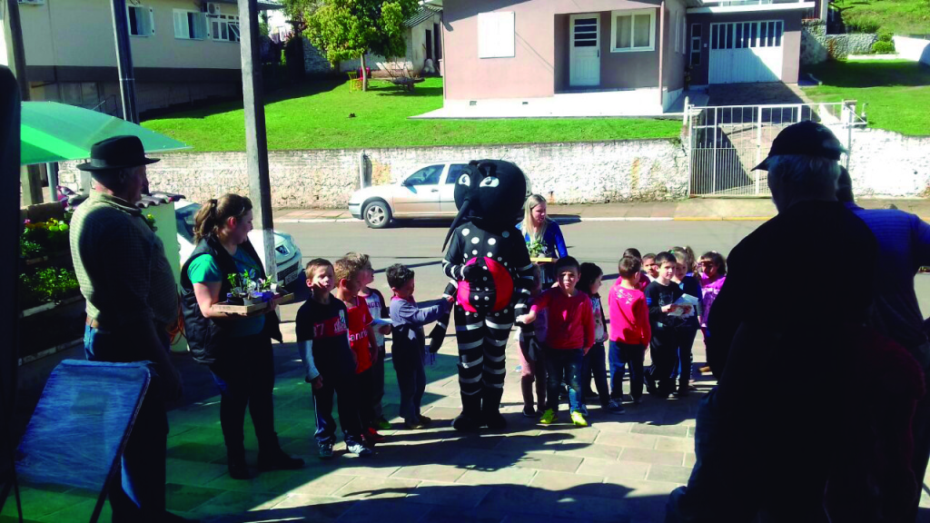 Capitão participa do Programa Saúde na Escola