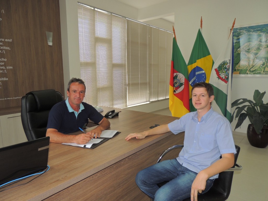 Eduardo Giaretta assume Secretaria de Saúde