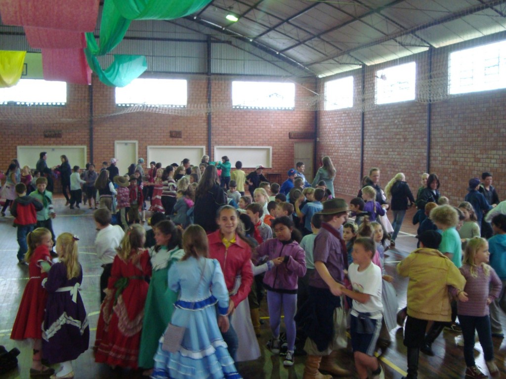 Gincana Farroupilha movimenta escolas do município
