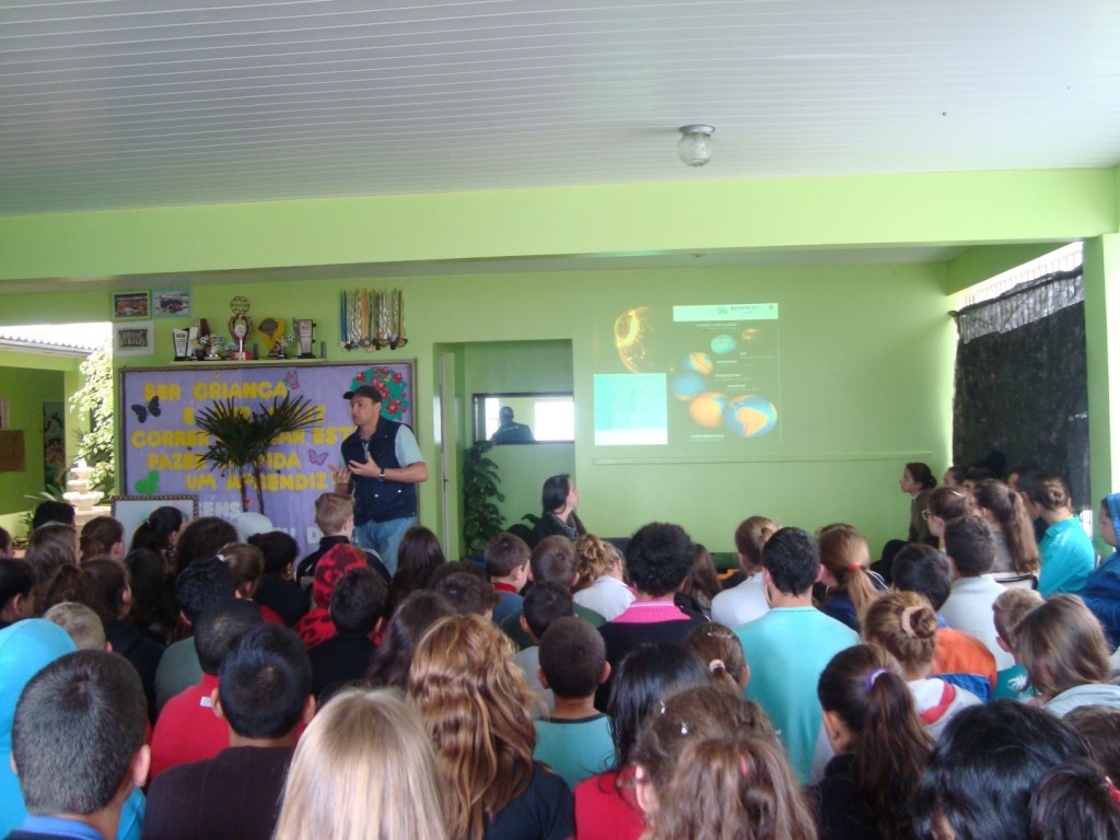 Escola recebe palestra sobre a importância da água