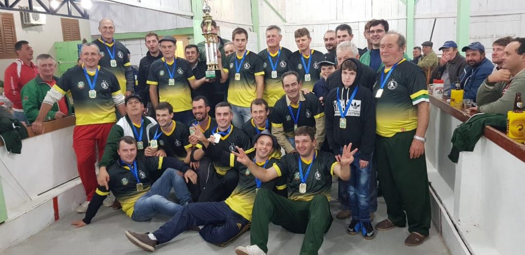 Foto do álbum "Equipes de Marinheira e Bairro Imigrante sagraram-se campeãs nas finais dos Campeonatos de Bocha", 2019